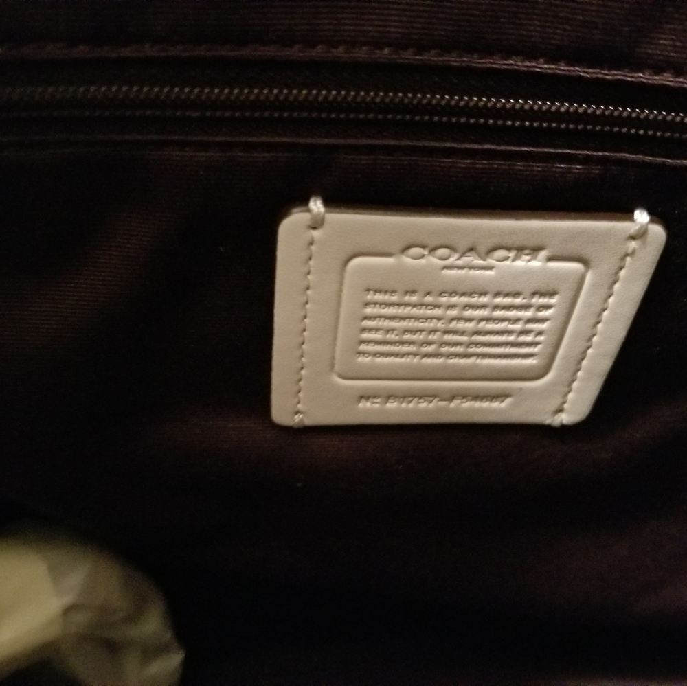 Brand New Off White Coach Handbag - Picture 5 of 6
